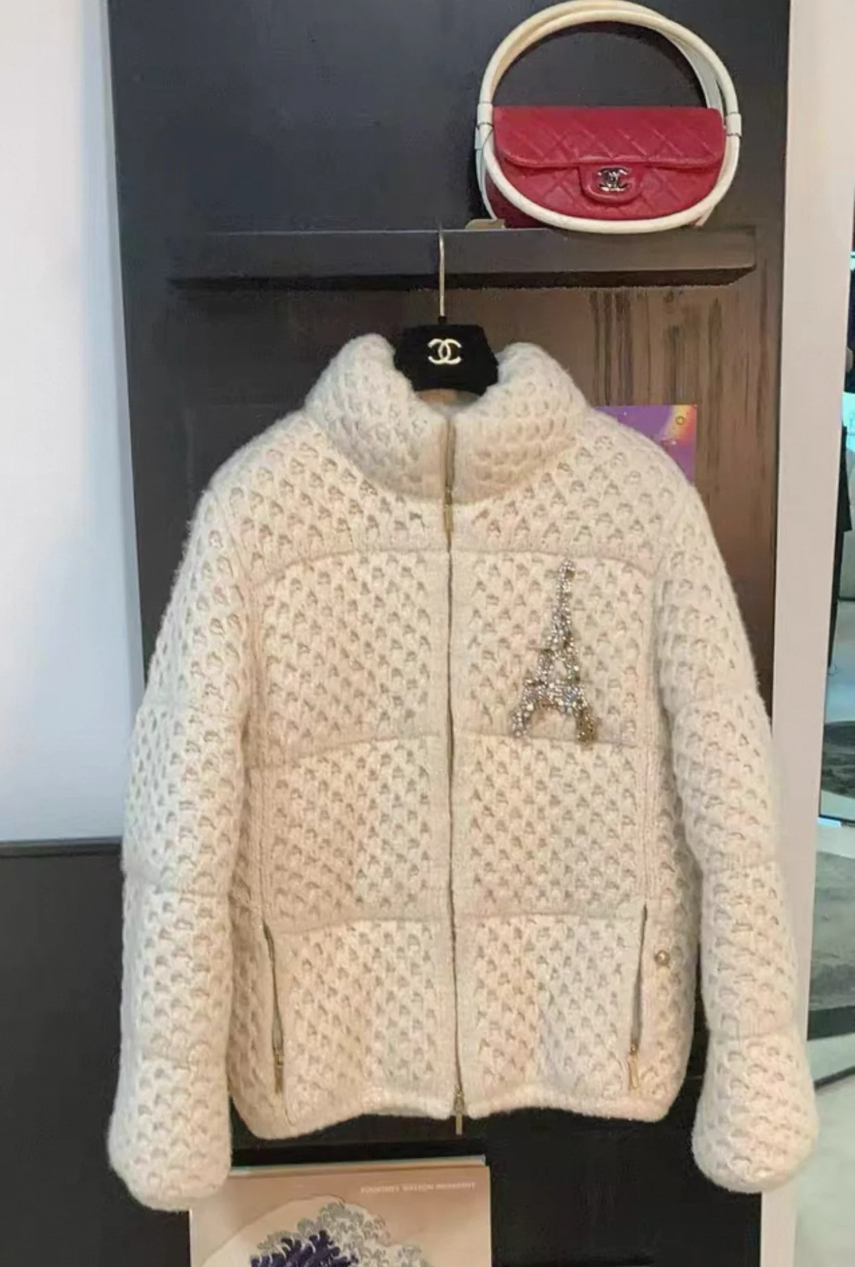 Rare Chanel 17A White Écru Down Jacket - Image 2