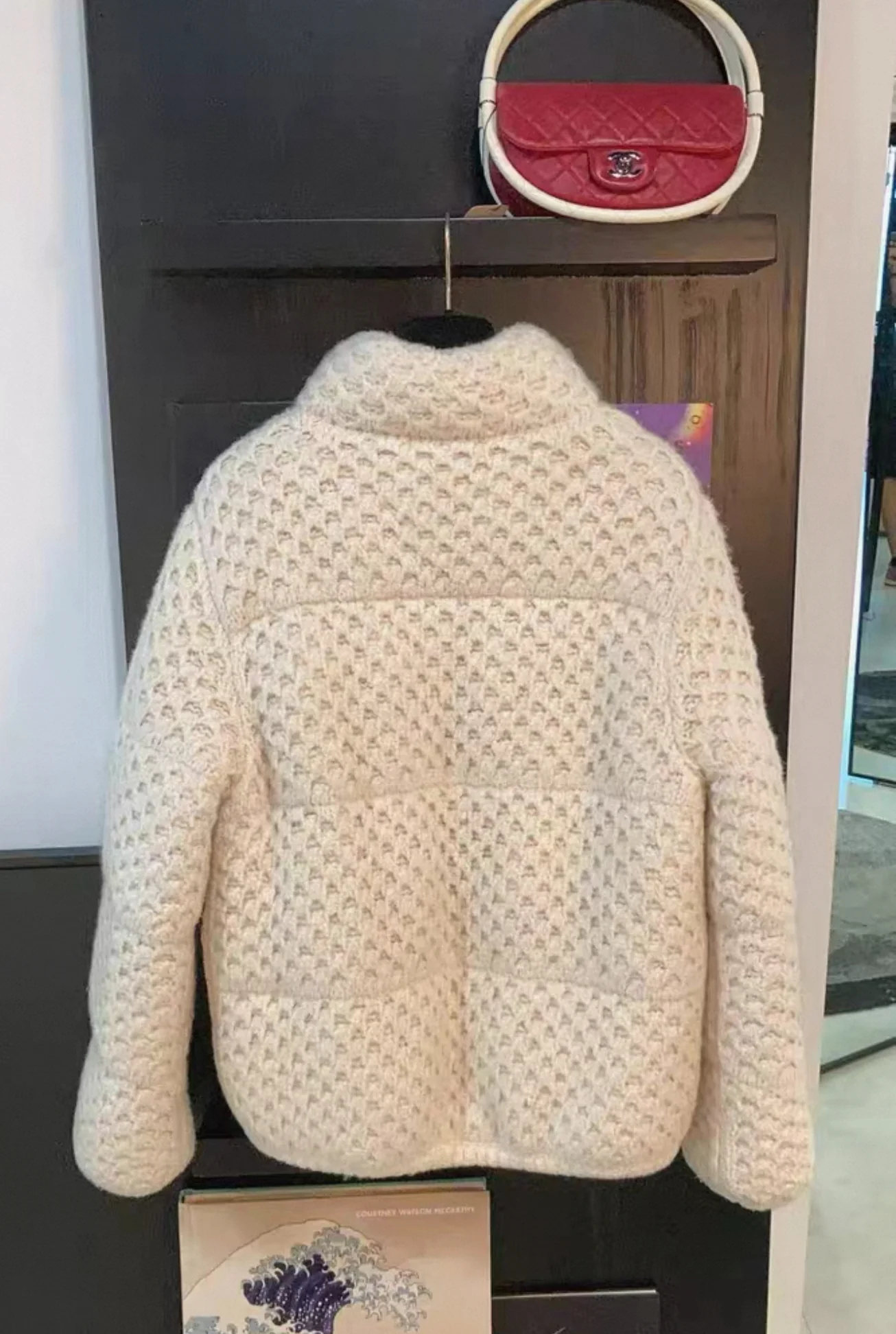 Rare Chanel 17A White Écru Down Jacket - Image 3