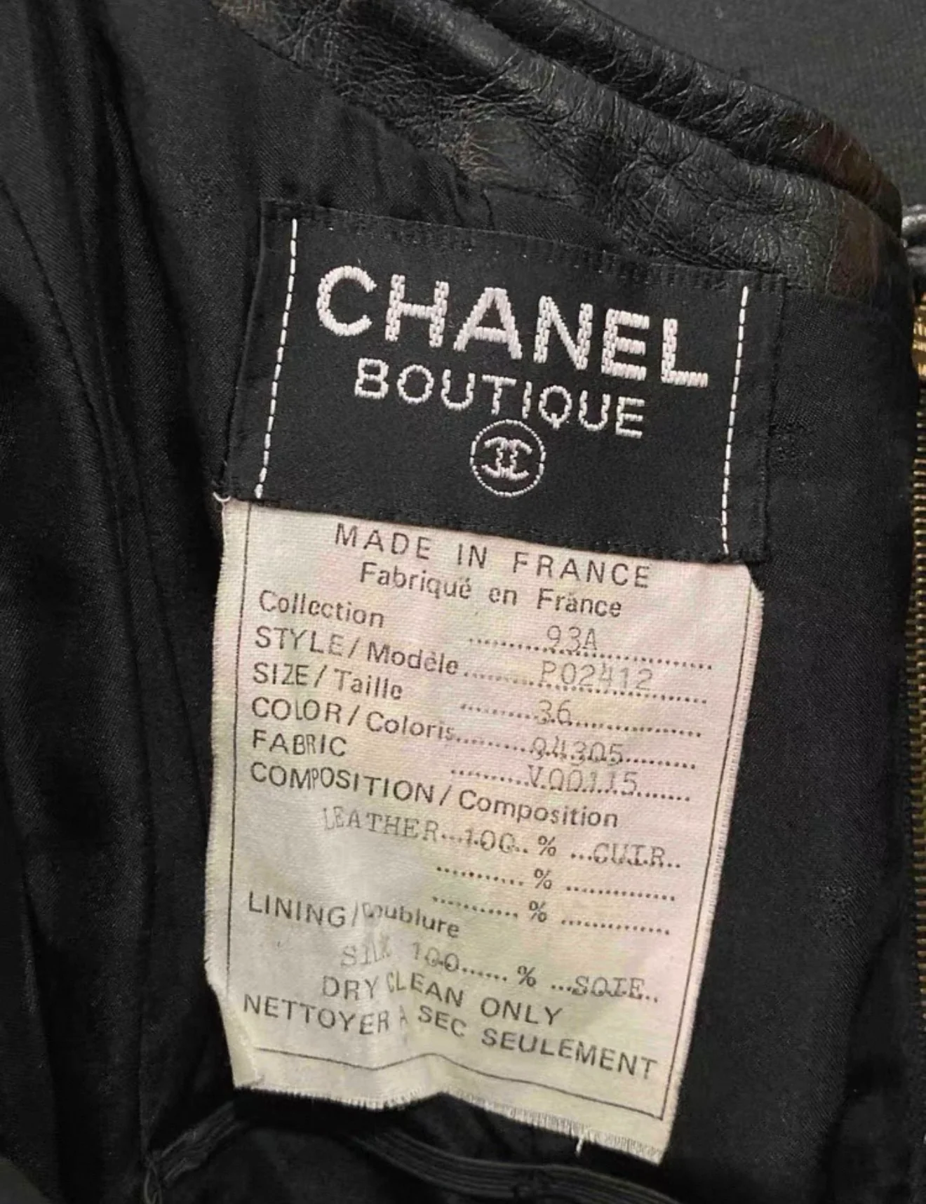 Rare Chanel 1993 Black Leather Dress with Gold Chain, FR36 - Image 4