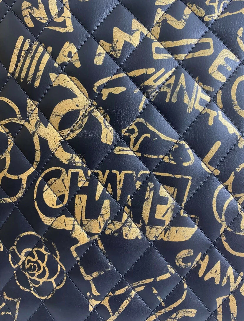 Rare Chanel 19A Paris New York Egypt Graffiti Trolley Travel Bag Carry On Luggage - Image 2