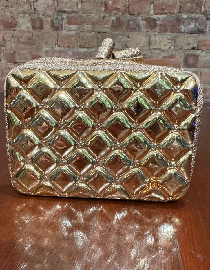 Rare Chanel 2009 Paris-Moscow Gold clutch - Image 2