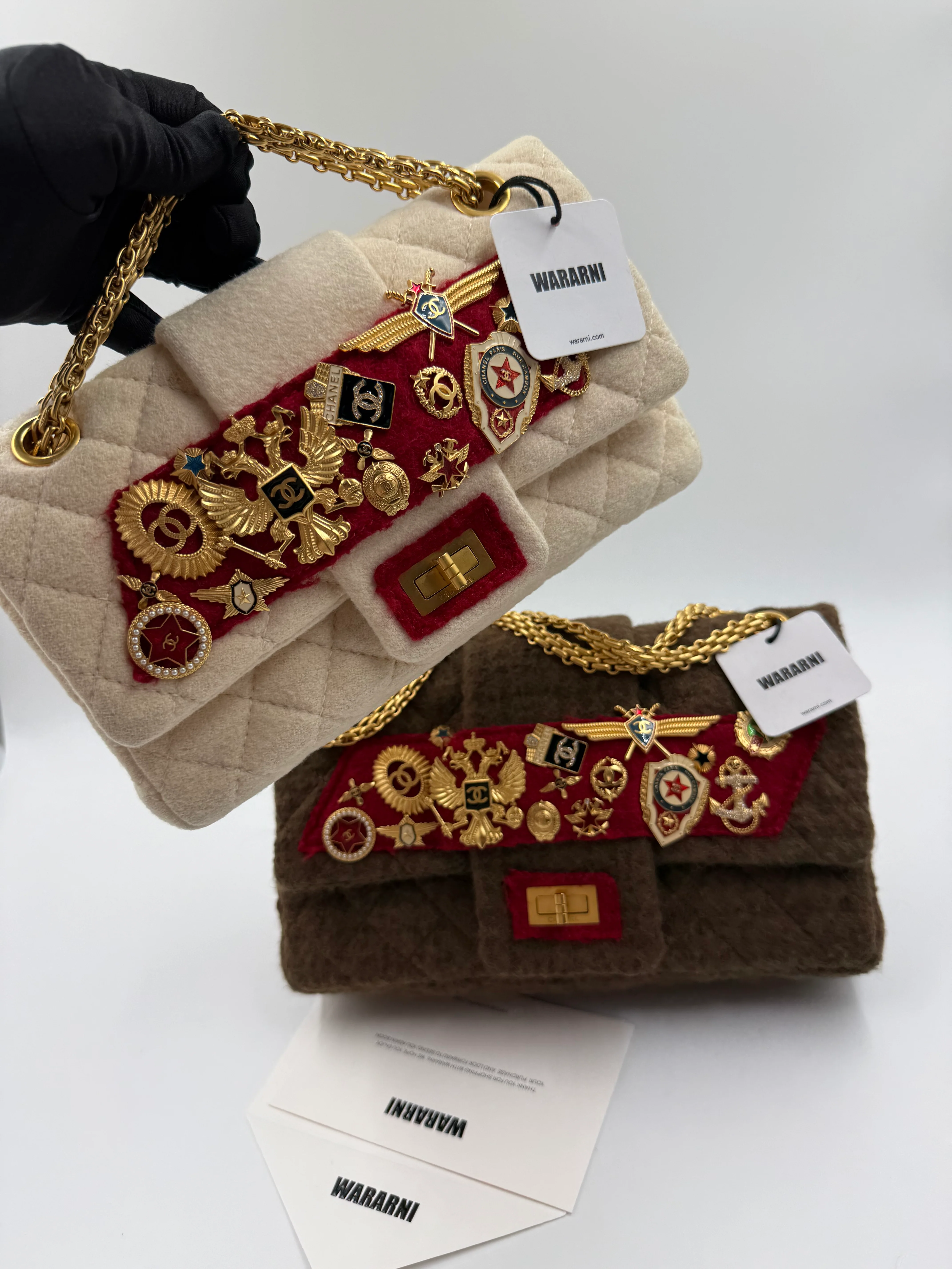 Rare Chanel 2009 Pre-fall Paris Moscow 2.55 badge bag - Image 8