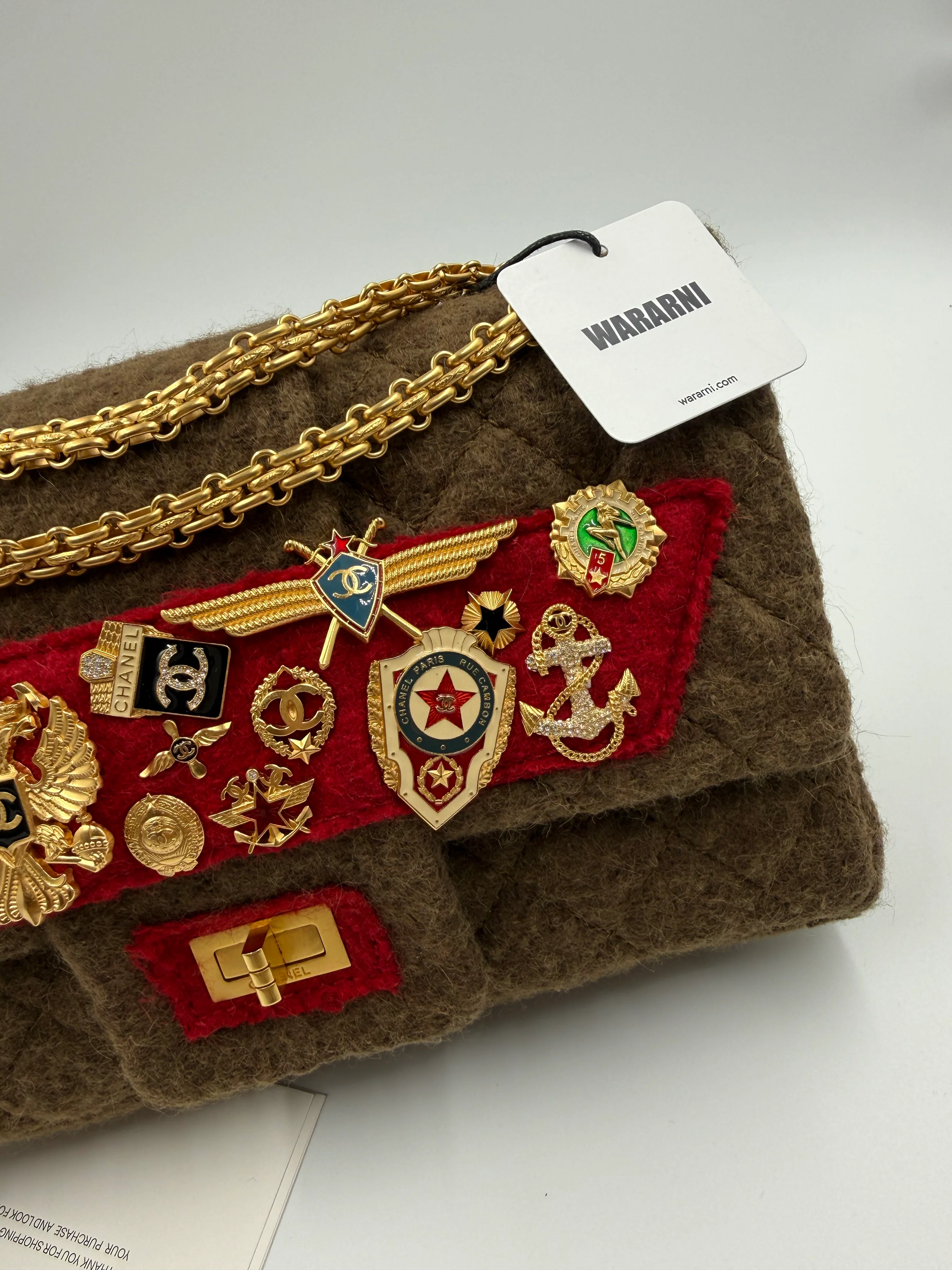 Rare Chanel 2009 Pre-fall Paris Moscow 2.55 badge bag - Image 3