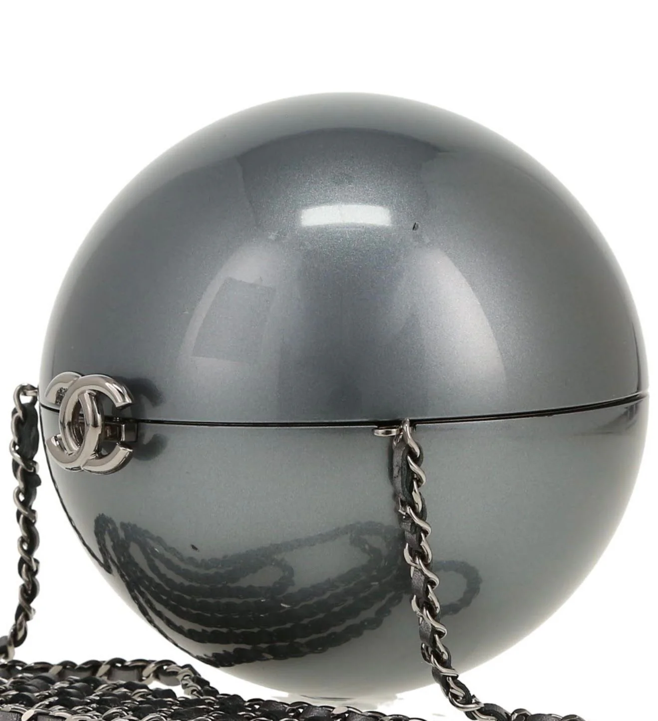 Rare Chanel 2010 Grey Pearl Minaudière - Image 6