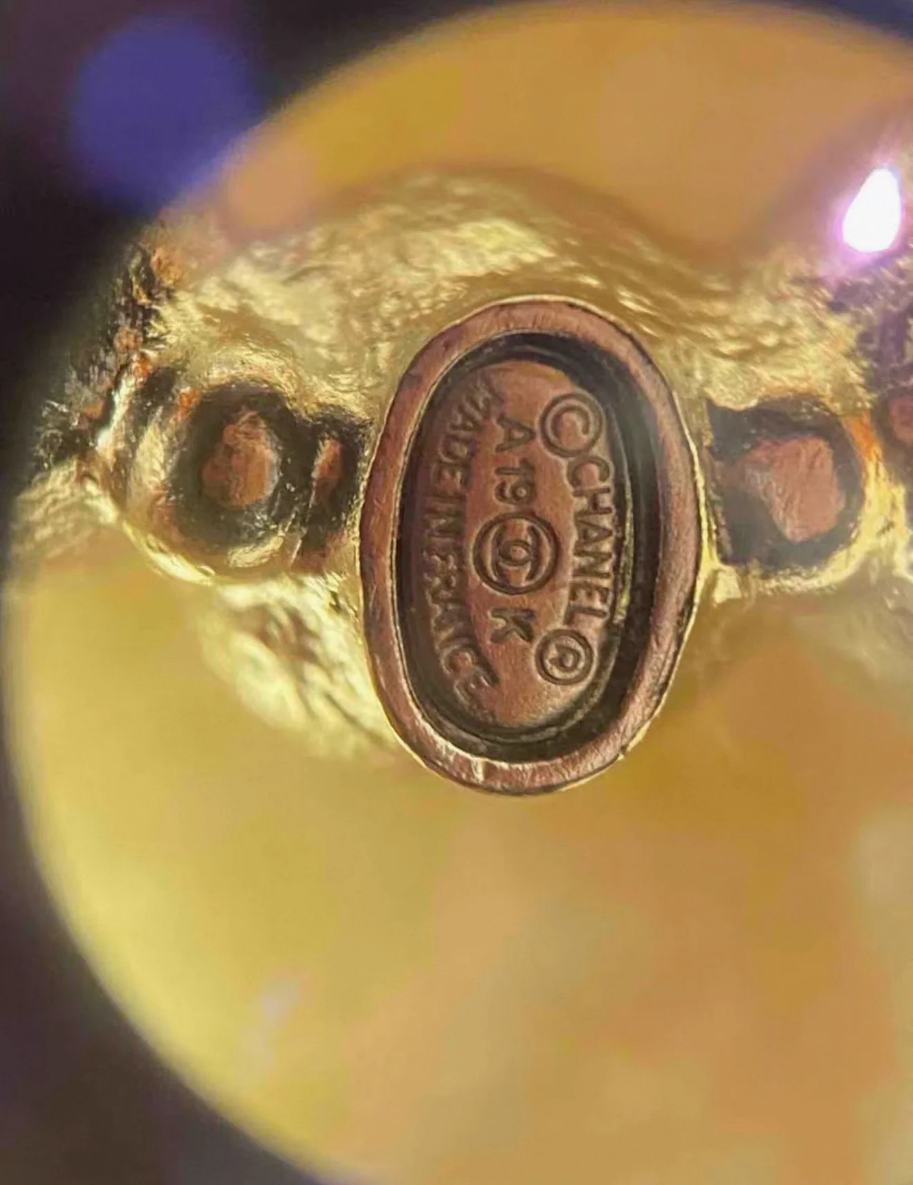 Rare Chanel 2019 Peals CC Letters Brooch - Image 3