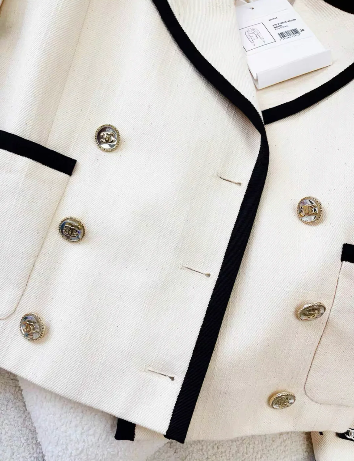 Rare Chanel 21S Ecru & Black Jacket size 34 - Image 3