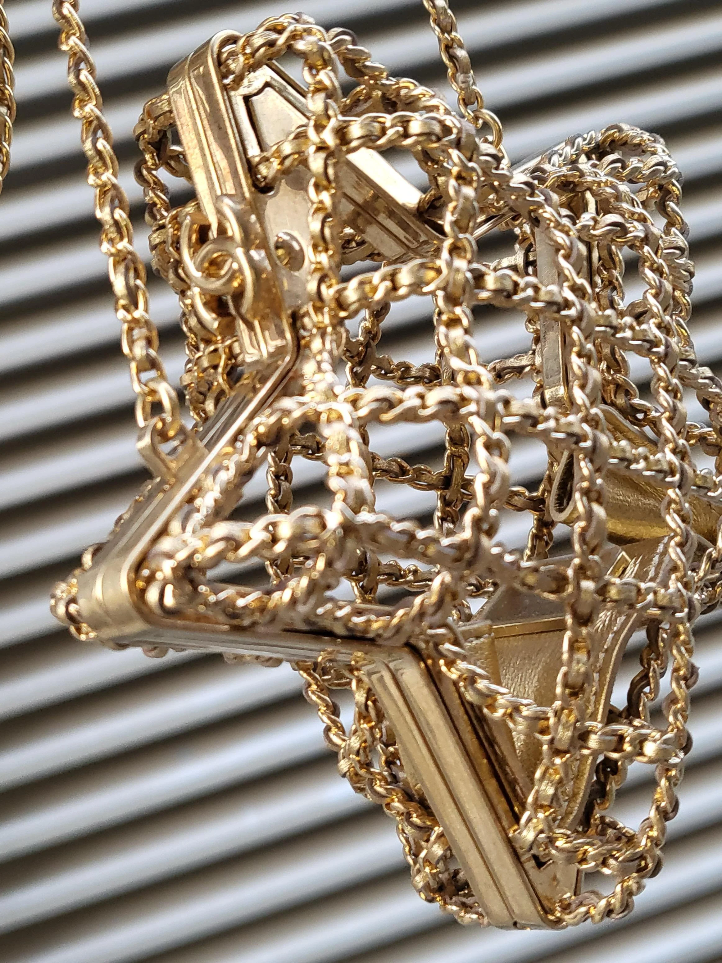 Rare CHANEL 23S Star Minaudiere Gold Evening Bag - Image 2