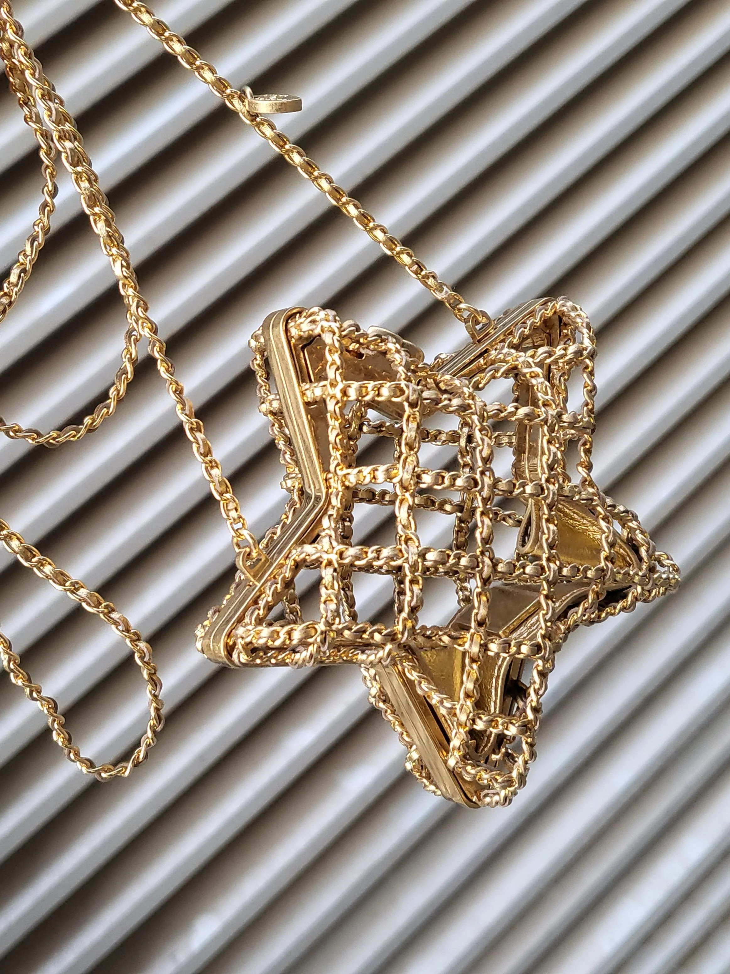 Rare CHANEL 23S Star Minaudiere Gold Evening Bag - Image 5