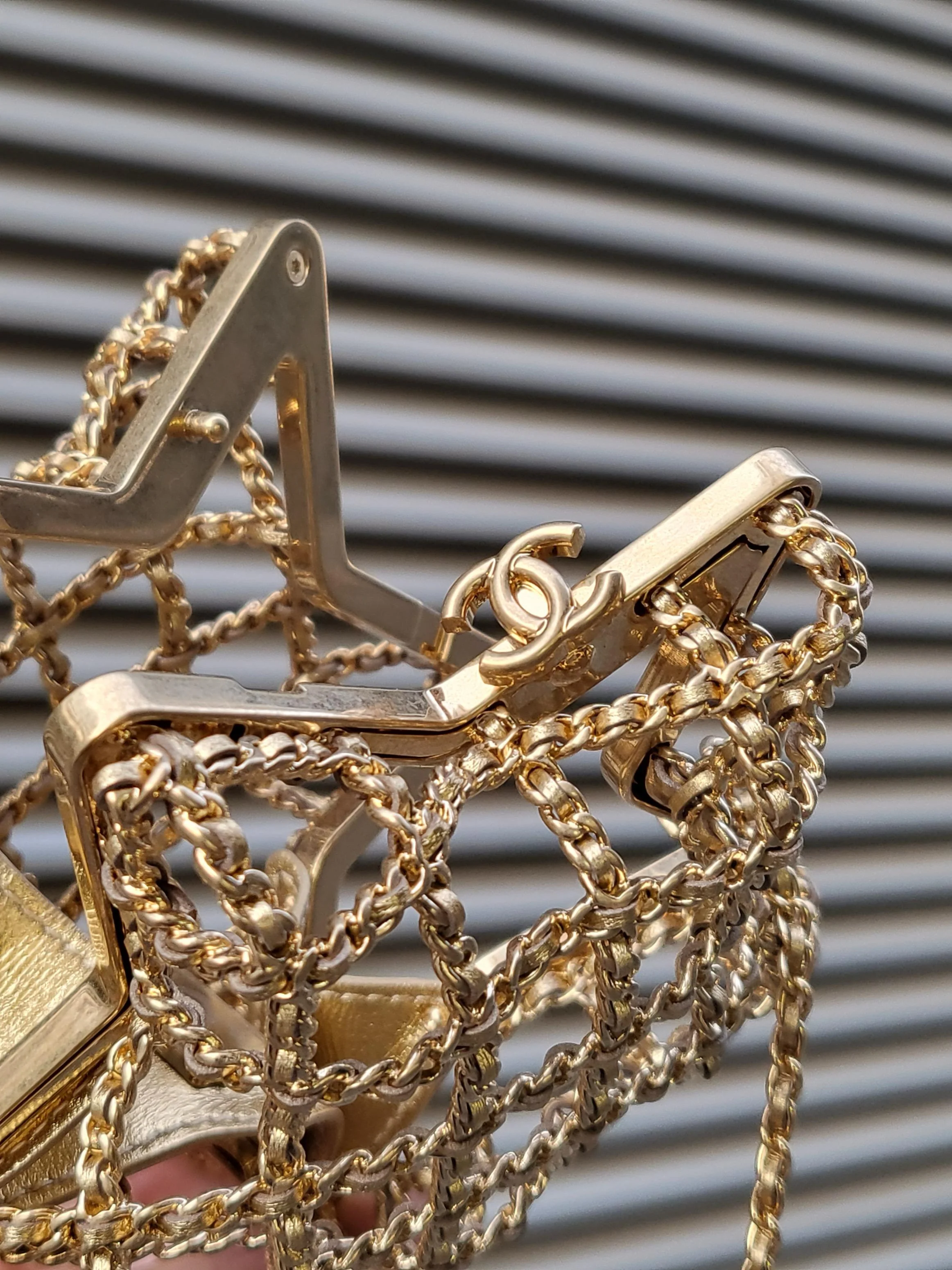 Rare CHANEL 23S Star Minaudiere Gold Evening Bag - Image 6