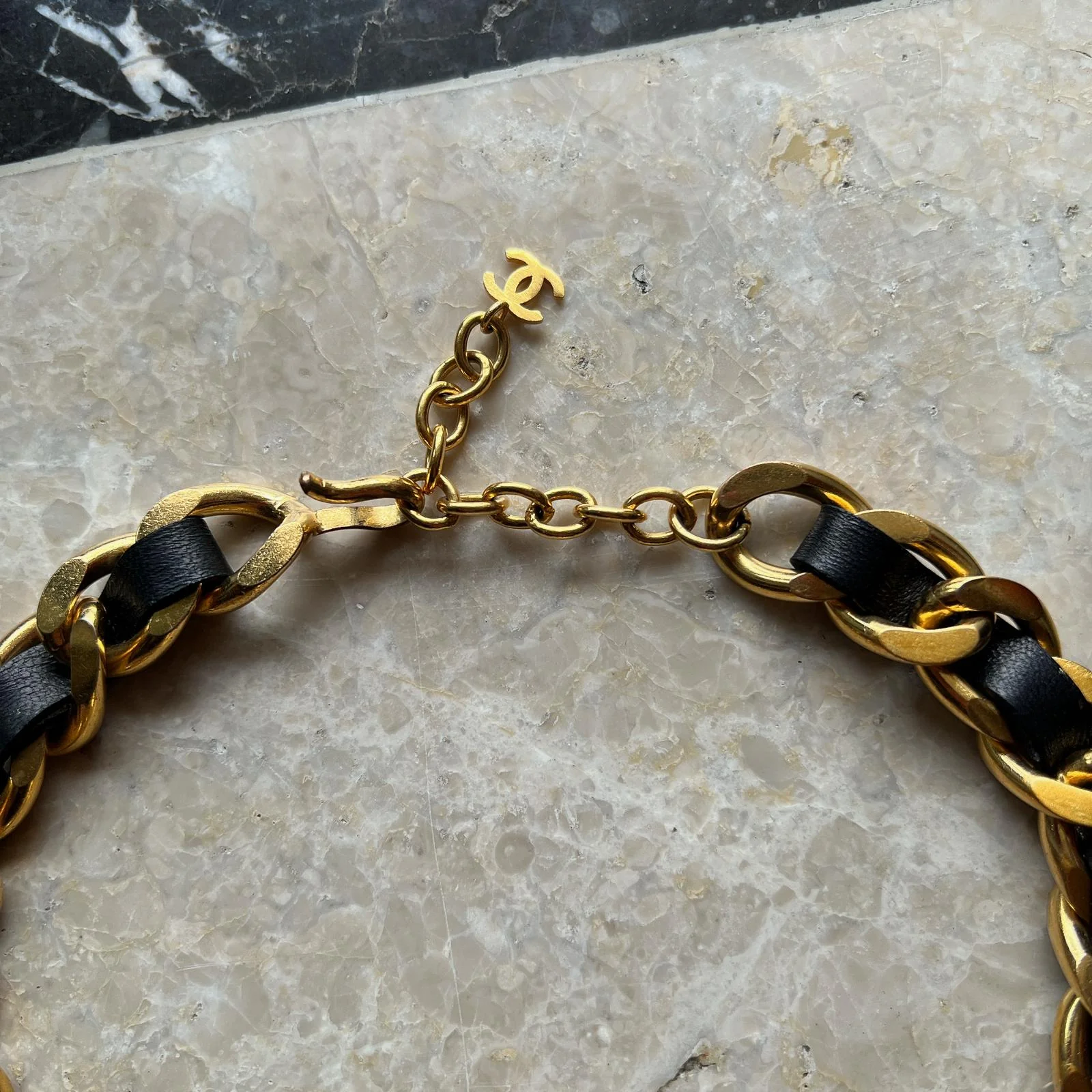 Rare Chanel 95P Black Gold Leather Chain Necklace - Image 3