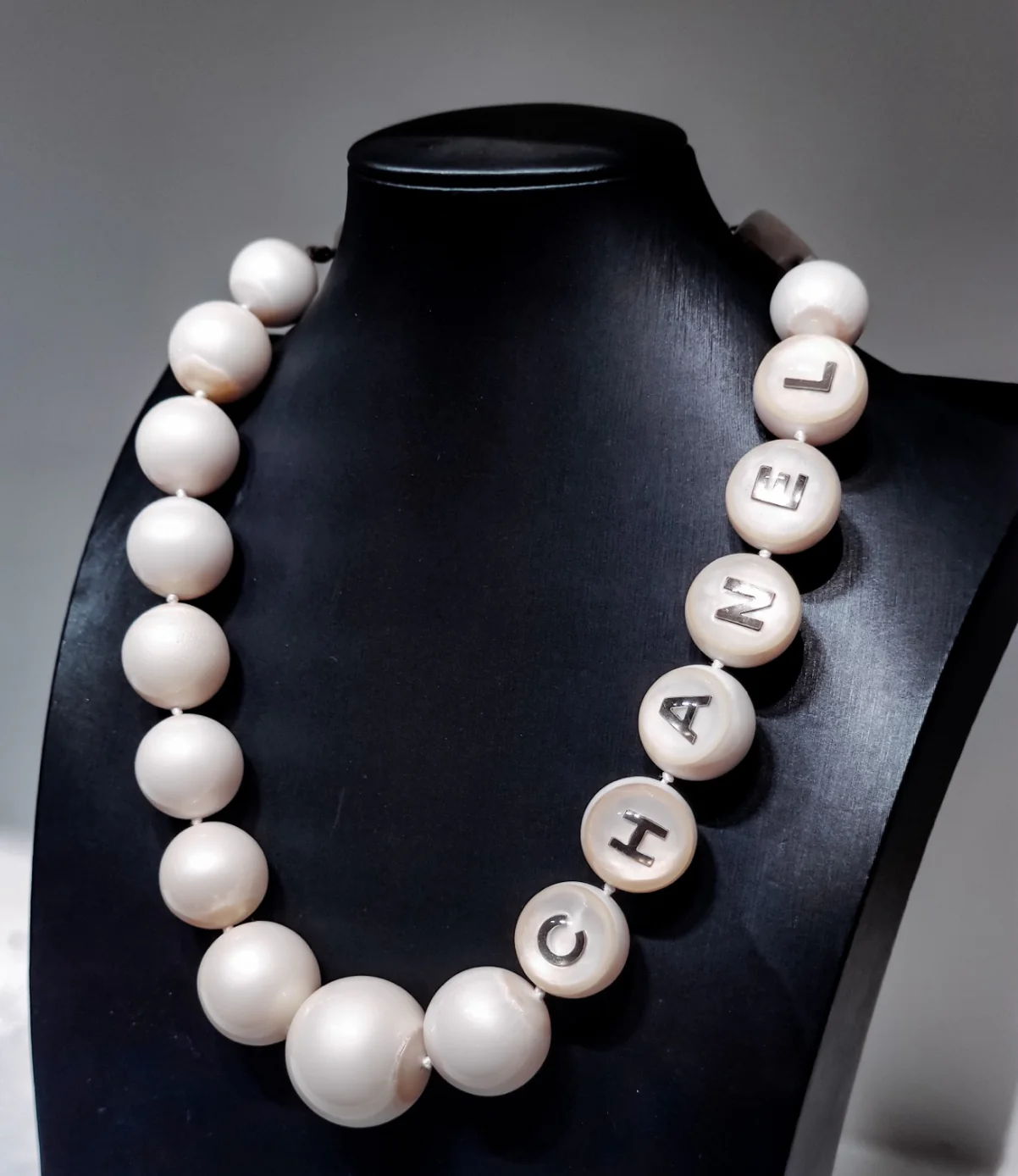 Rare Chanel 99A White Acrylic Ball Necklace - Image 2