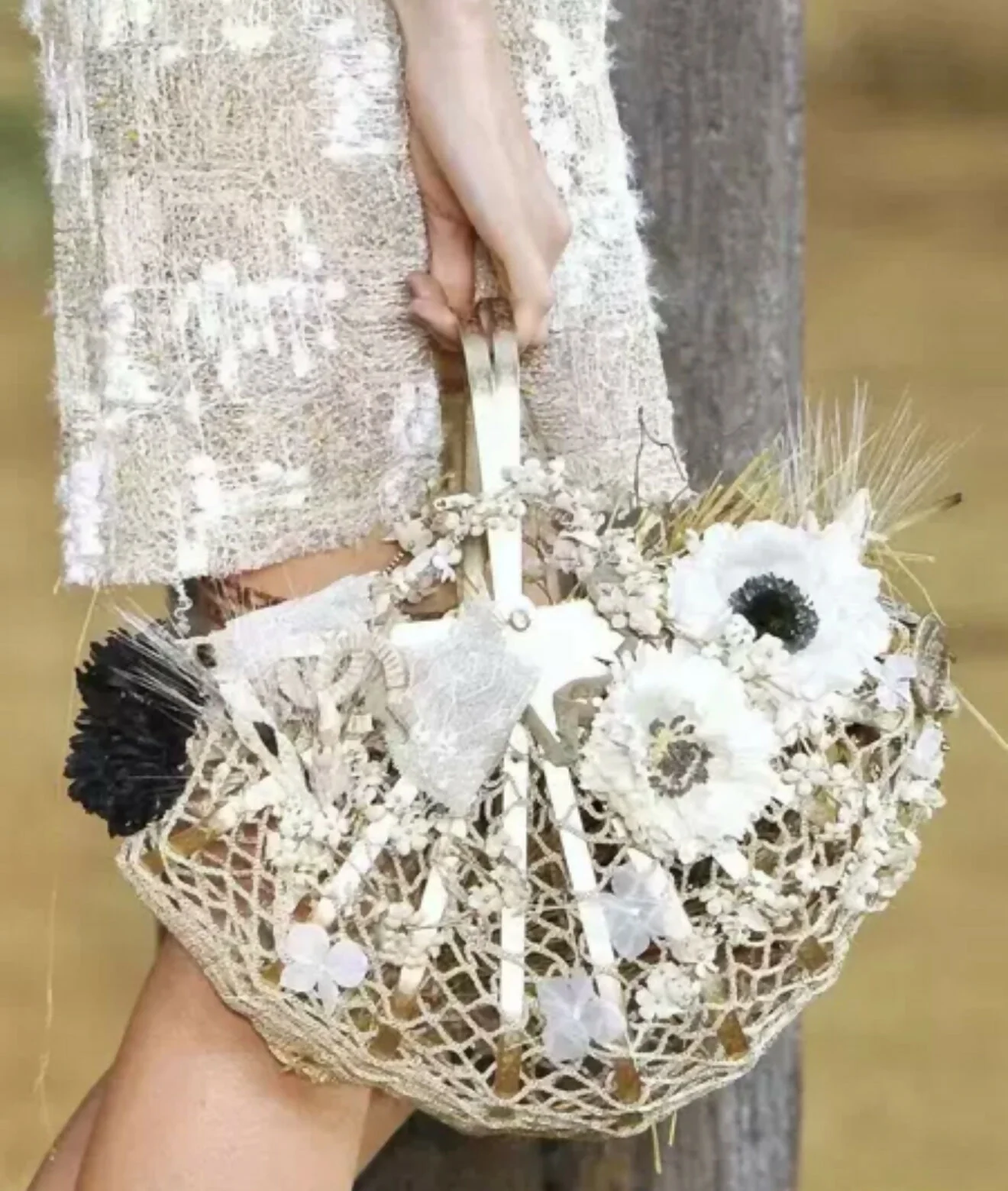 Rare Chanel flower basket from 2018/2019 runway show - Image 3