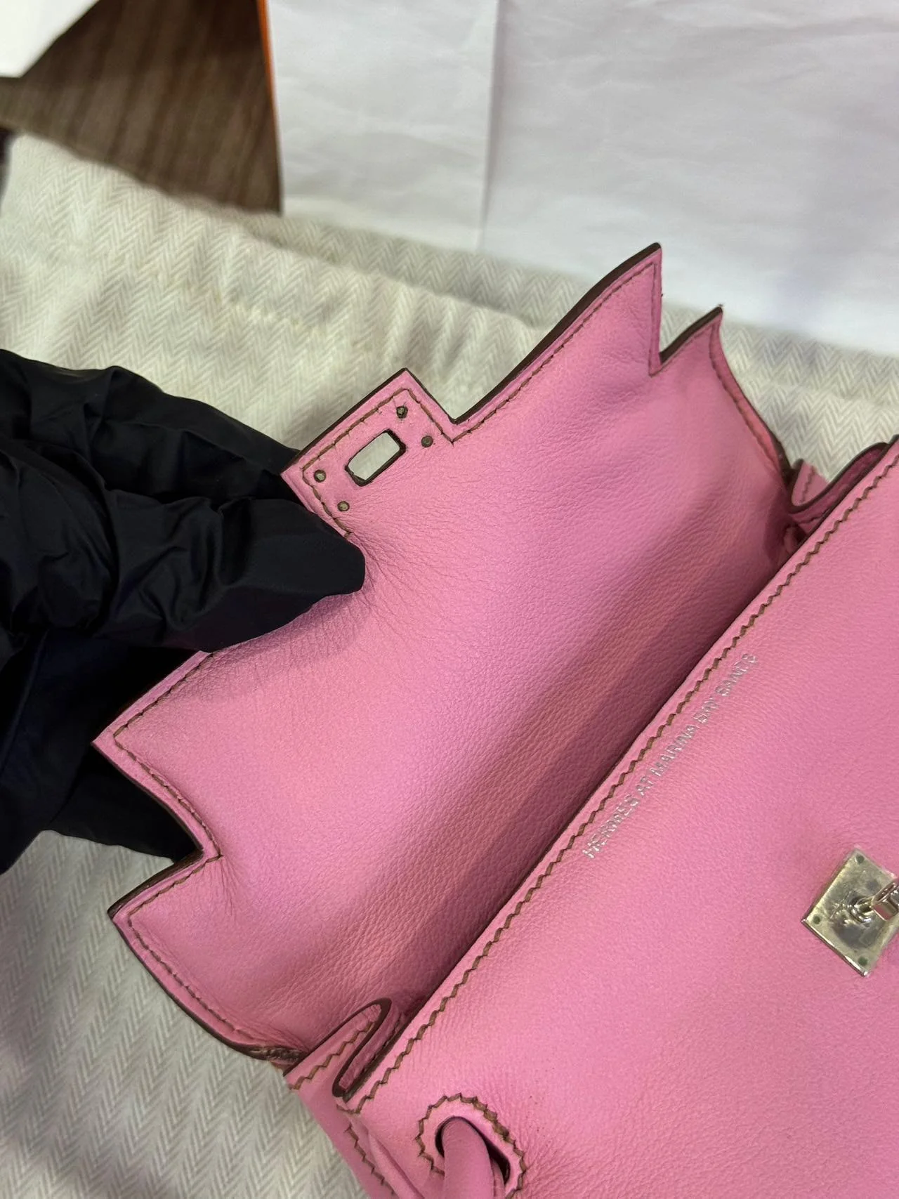 Rare Hermès Kelly Doll Pink Bubblegum Swift Leather Palladium Hardware - Image 19