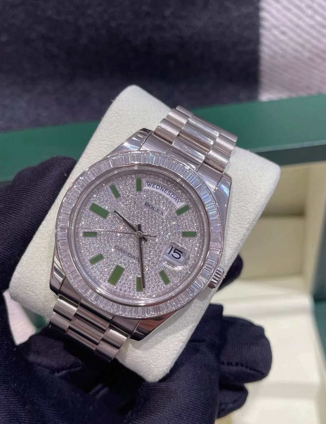 Rolex Day-Date 218399T 18k White gold & pave diamond with green enamel - Image 6