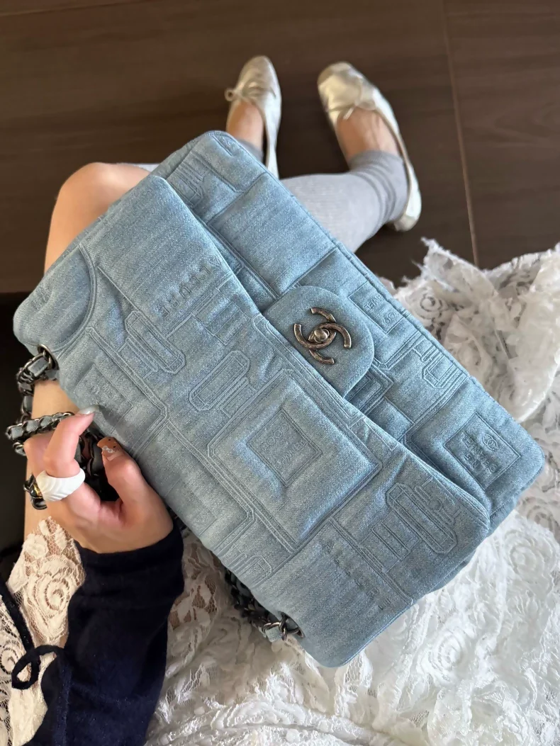Chanel denim flap bag - Image 3