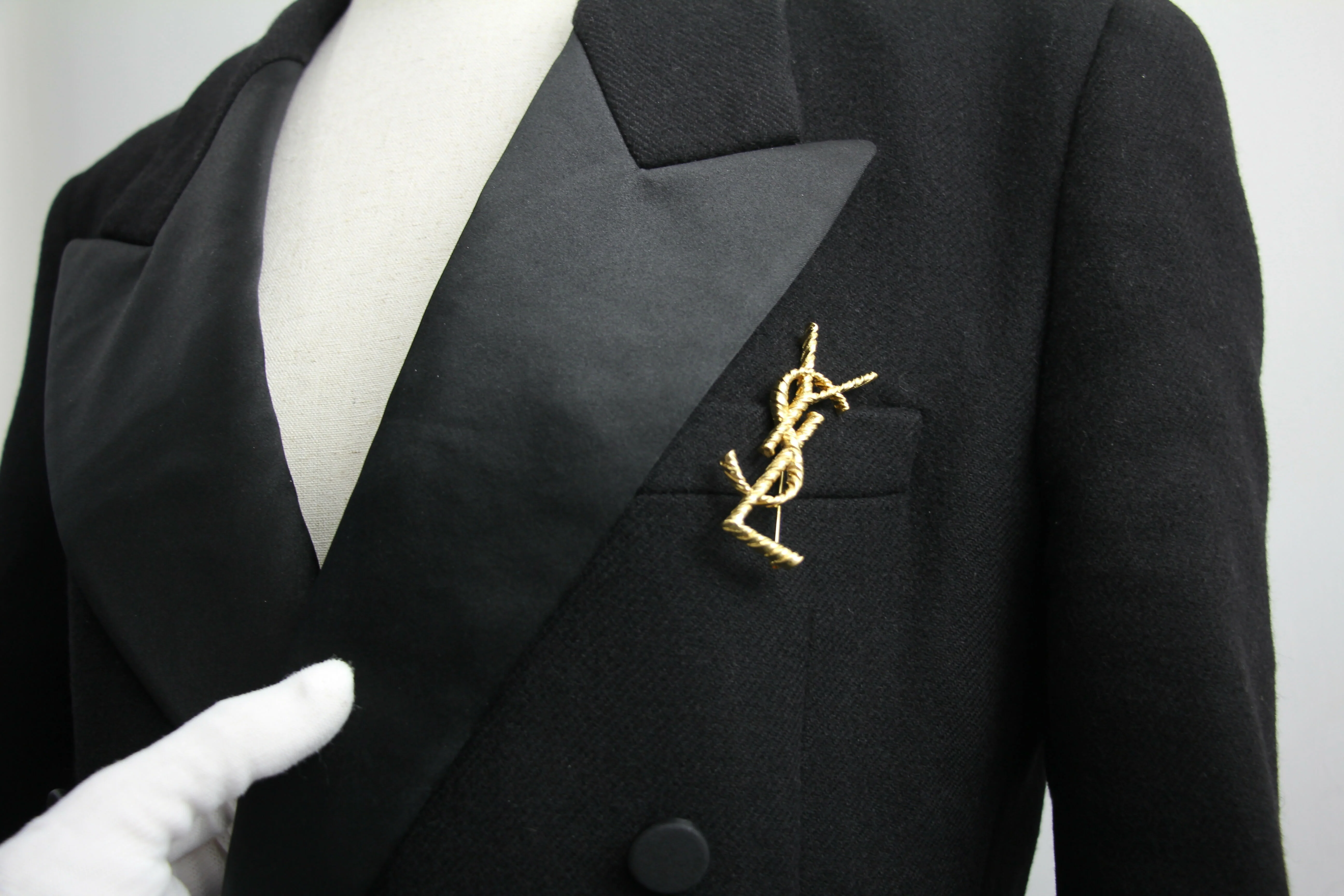 Saint Laurent Black Tuxedo Coat In Grain De Poudre + Saint Laurent YSL Logo Twisted Stripe Texture Brooch - Image 7