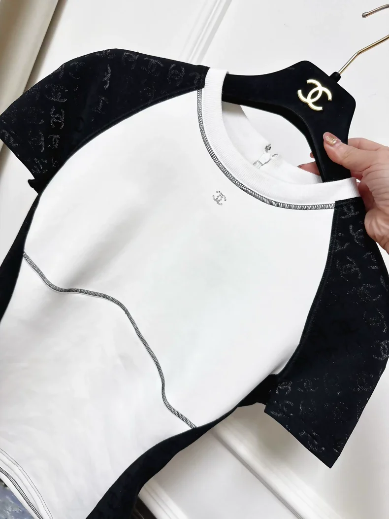 Chanel 24c white and black top - Image 2