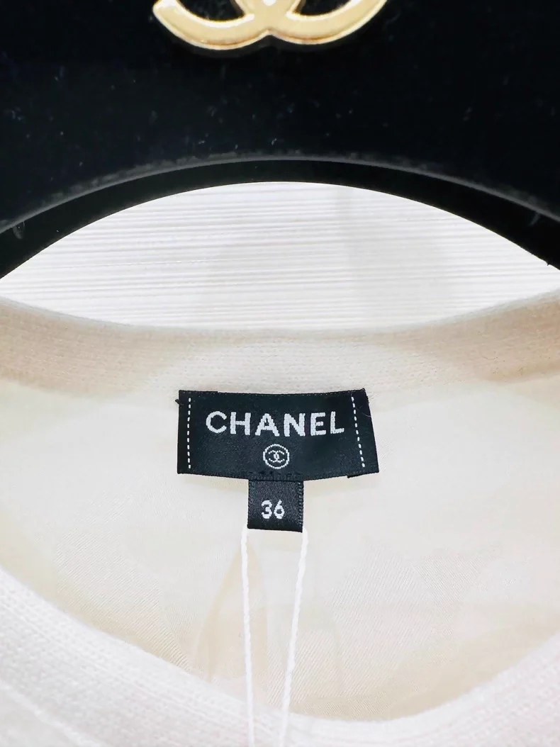Chanel 25N ecru jacket - Image 2
