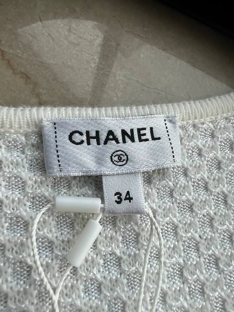 Chanel 25p white cape - Image 3