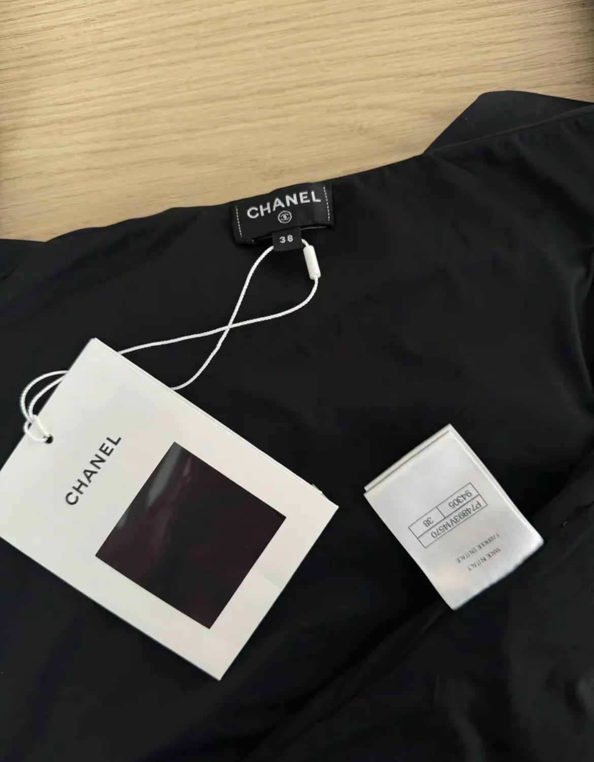 CHANEL 2023 Off-The-Shoulder Crop Top fits 36-38 - Image 3