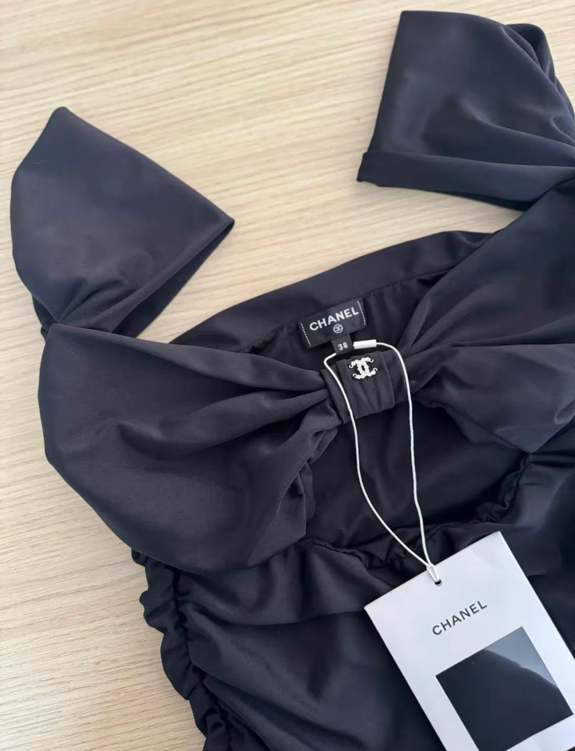 CHANEL 2023 Off-The-Shoulder Crop Top fits 36-38 - Image 4