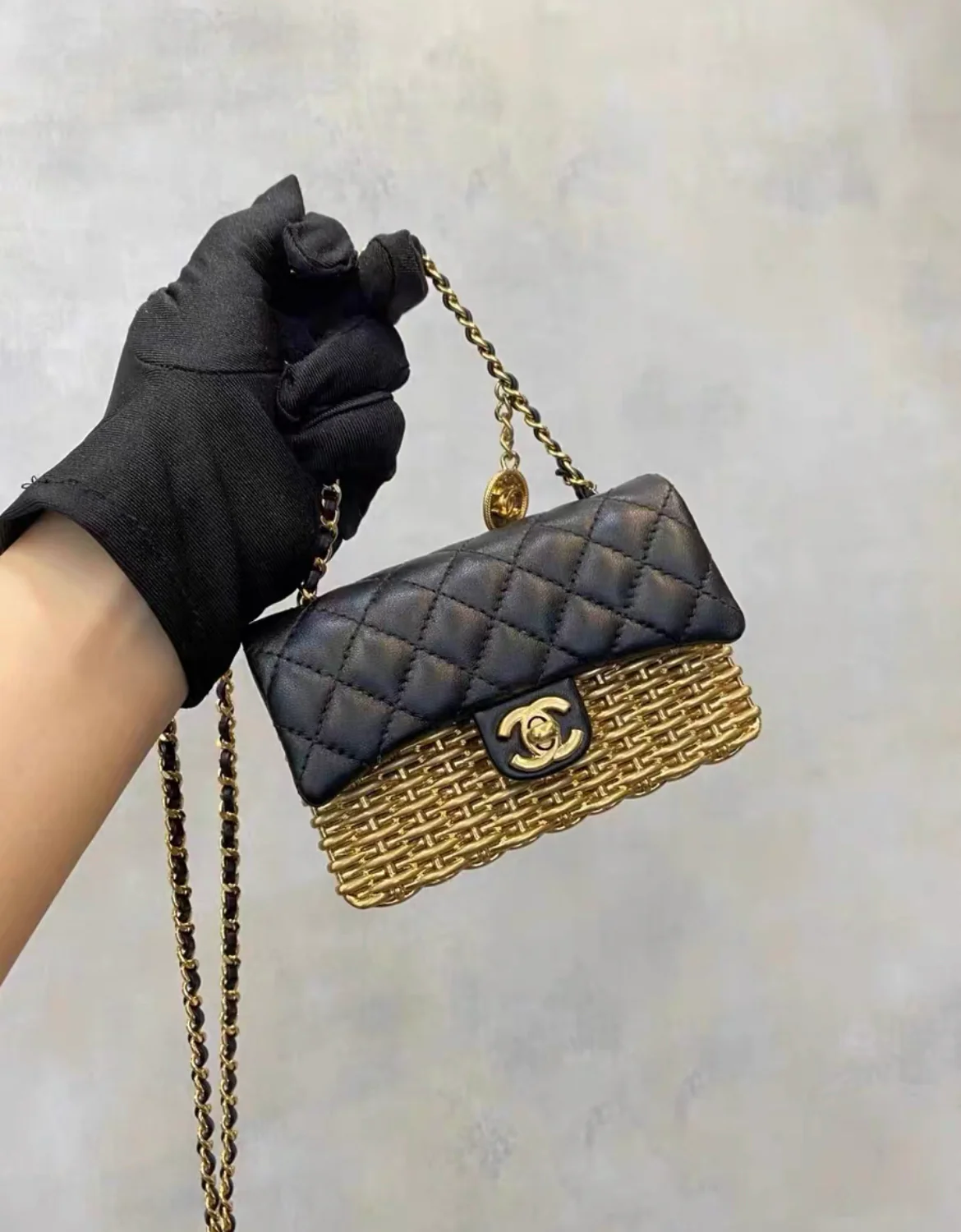 CHANEL 23C Woven Metal Lambskin Quilted Small Flap Black Gold - Image 3