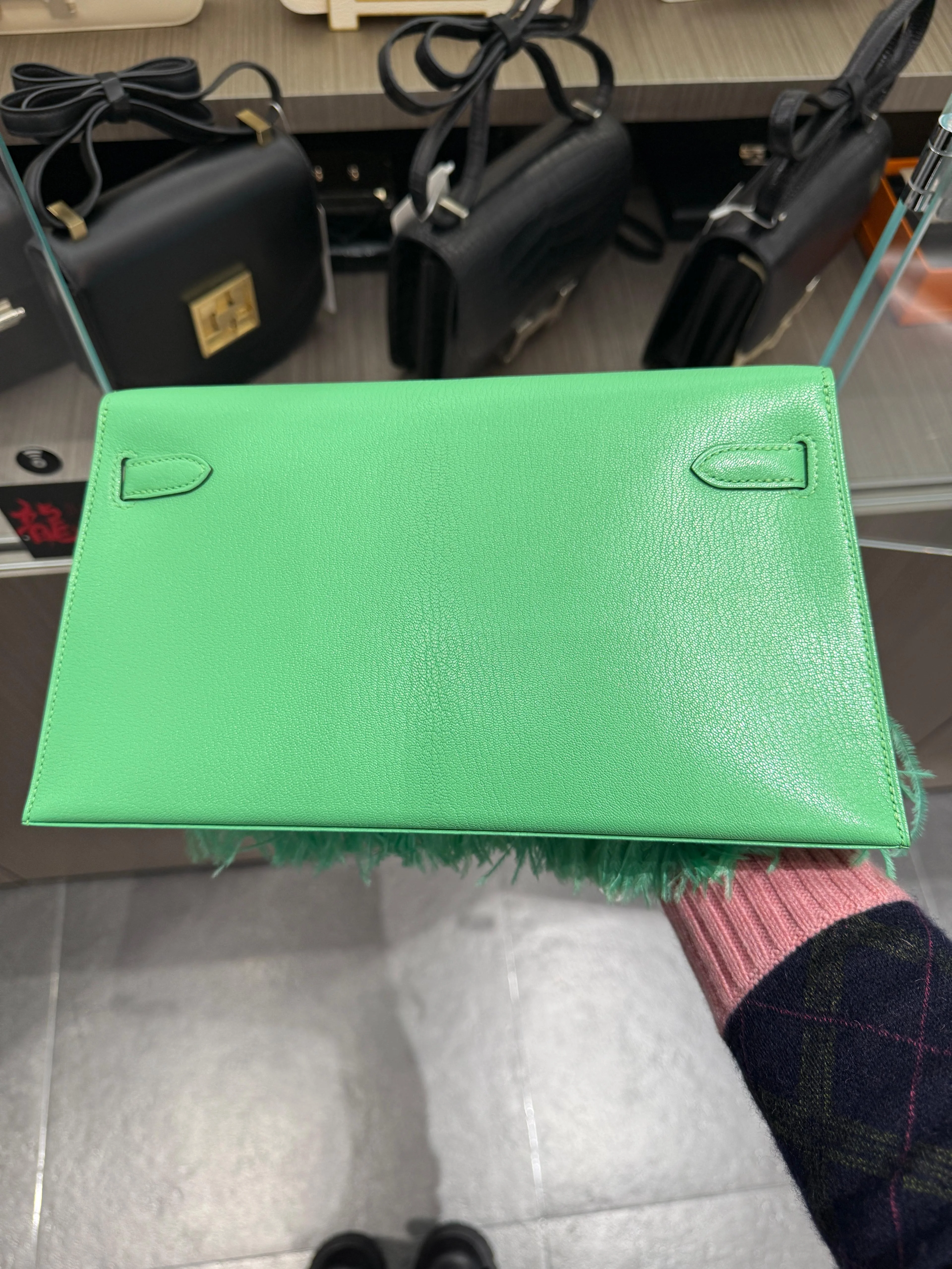 Hermès Kelly Elan Foile Vert Comics Chevre and Ostrich Feather Palladium Hardware - Image 2
