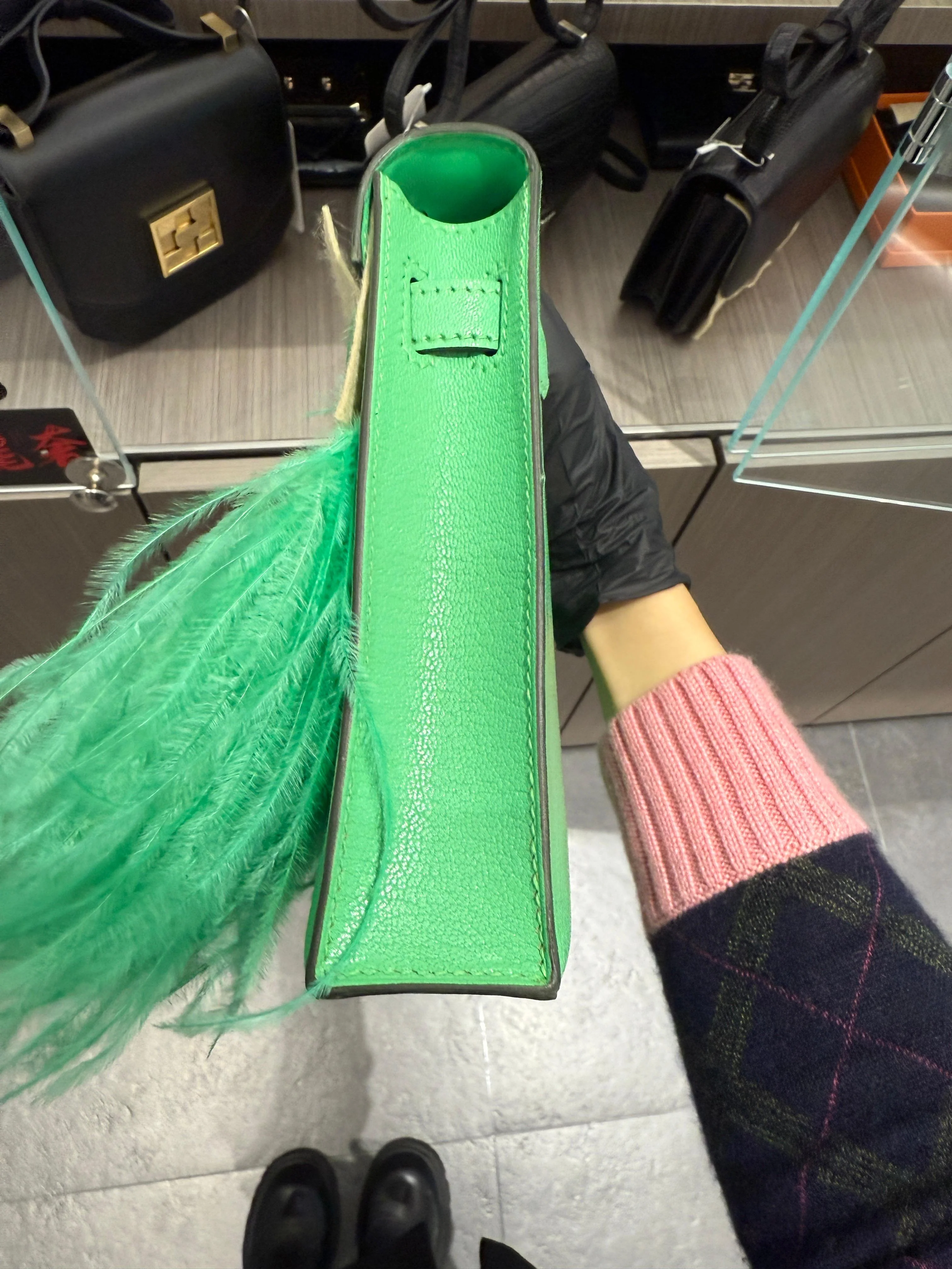 Hermès Kelly Elan Foile Vert Comics Chevre and Ostrich Feather Palladium Hardware - Image 3