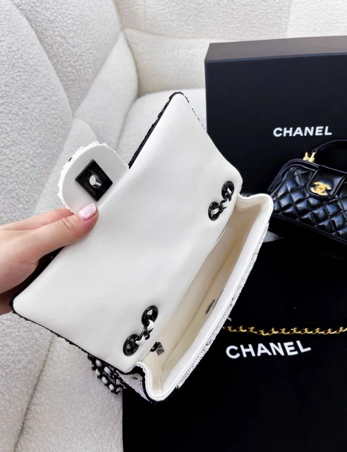 Chanel 24P Large Flap Bag Sequins & Black Metal, White & Black - Image 8