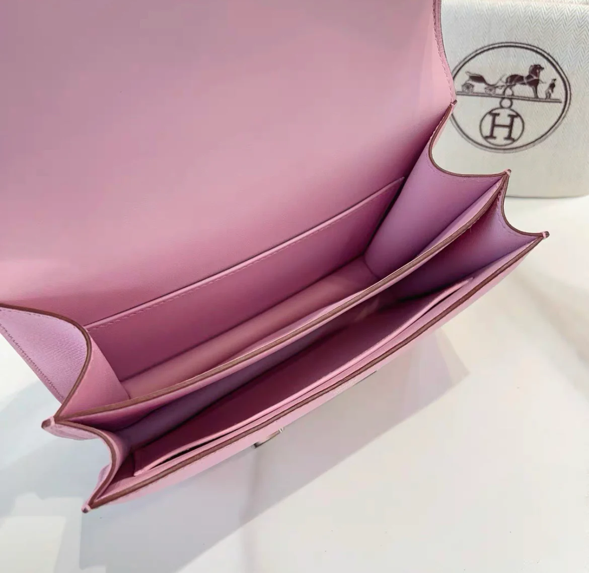 HERMÈS 19CM CONSTANCE BUBBLEGUM EPSOM LEATHER PALLADIUM HARDWARE - Image 7