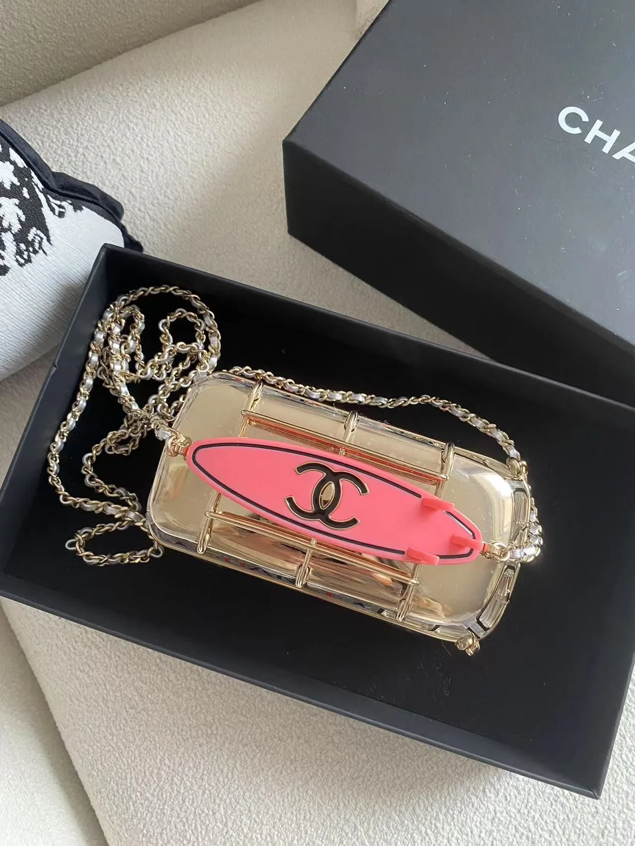 Very Rare Chanel 24C Pink Mini bus Van Hollywood Minaudiere Mini Bag handbag Collectible - Image 4