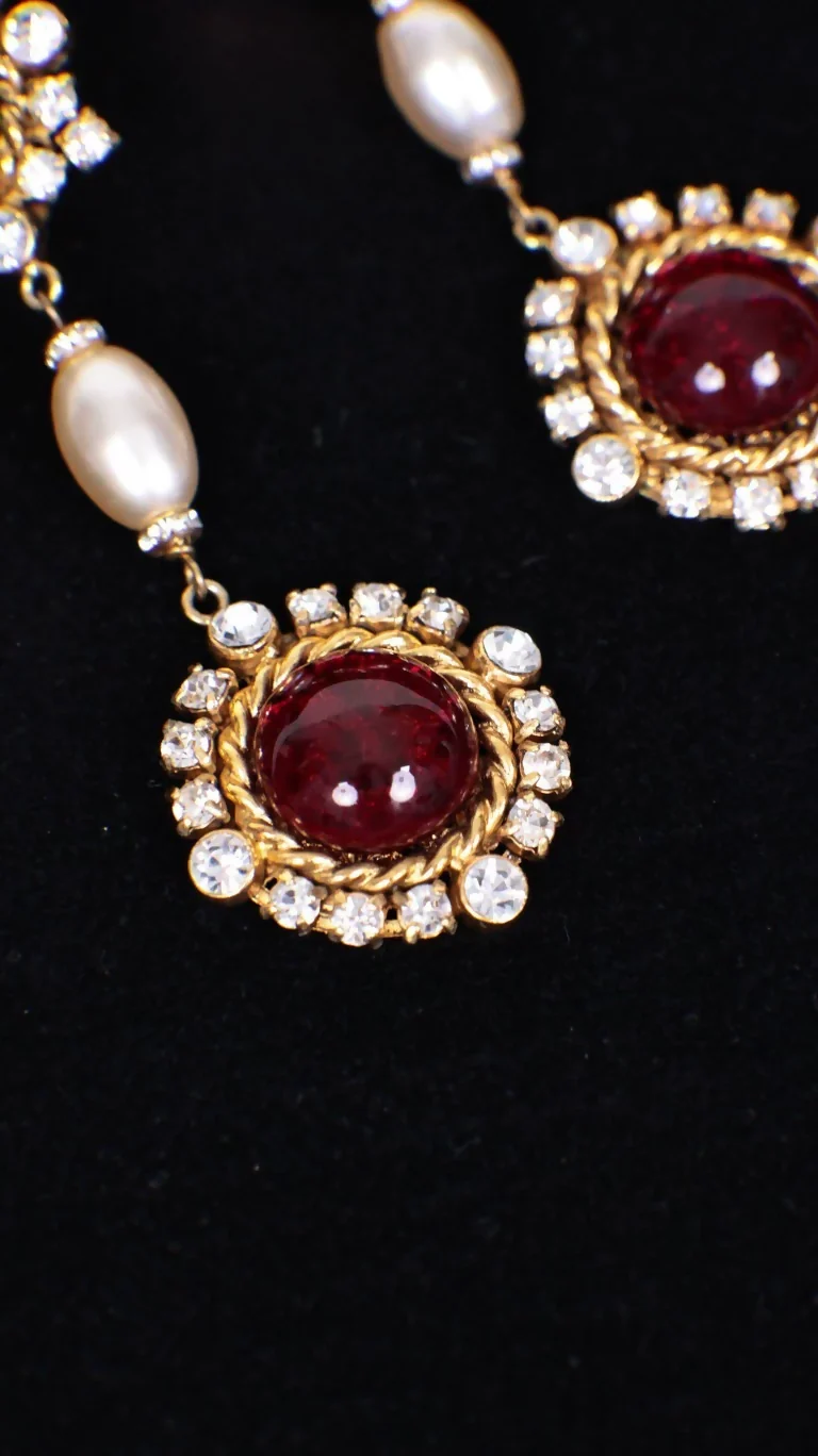 Vintage Chanel 1990s Red and Green Glass Rhinestone Pendant Pearl Clip-on Earrings - Image 3