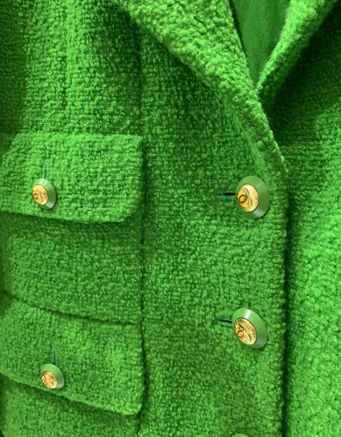 Vintage Chanel 93A Green runway jacket size 40 - Image 4