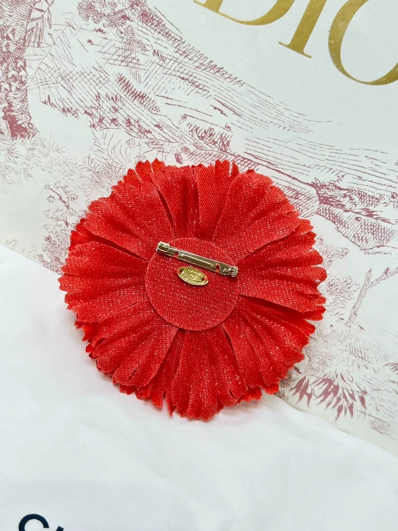 Vintage Chanel Daisy Brooch - Image 3