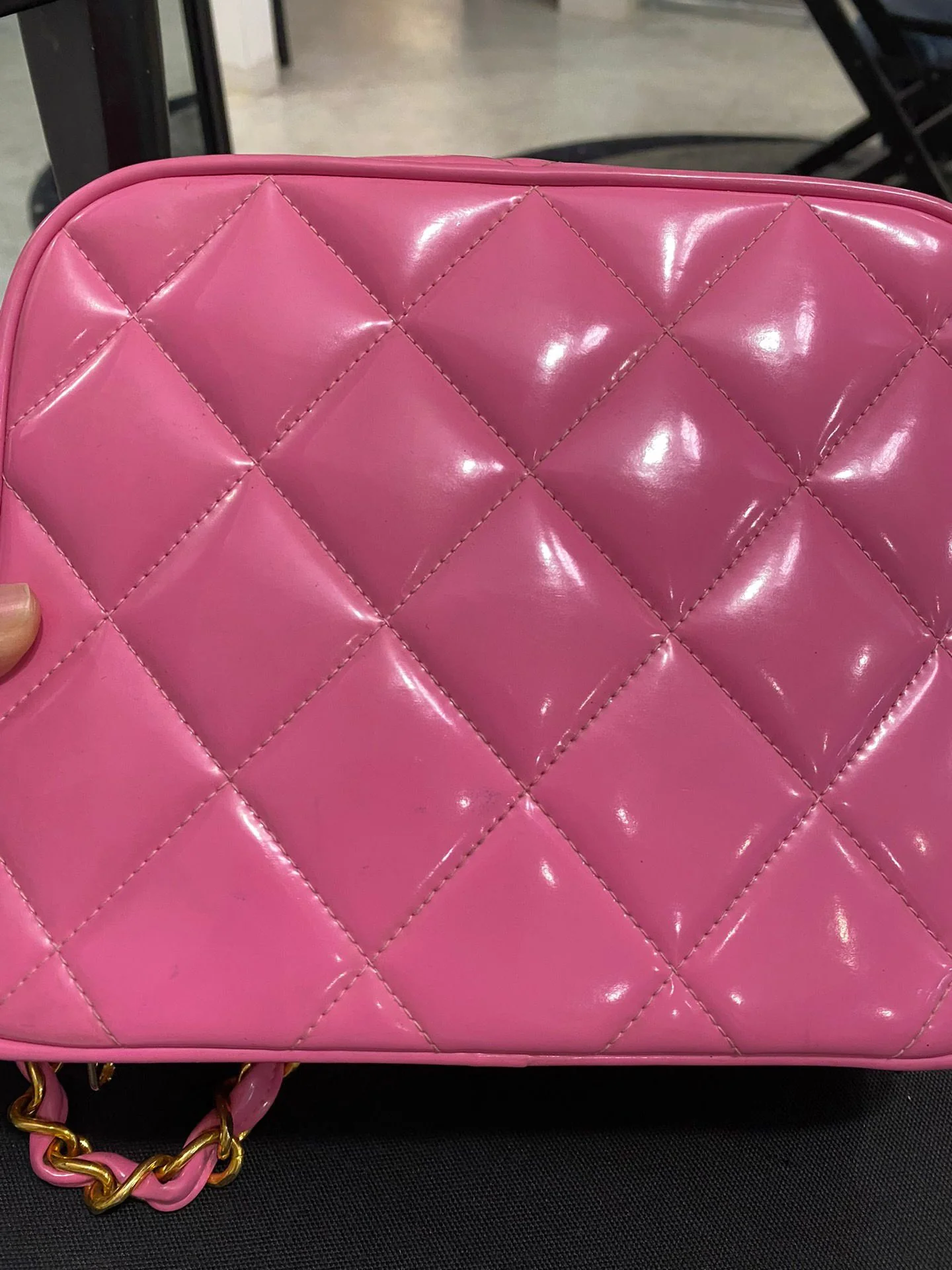 Vintage Chanel Vanity Bag Pink Patent Gold Hardware - Image 8