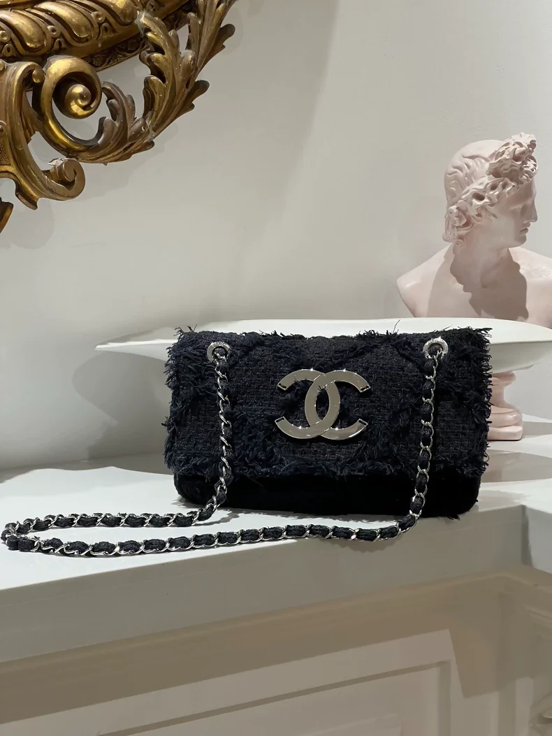 Chanel vintage bag - Image 2