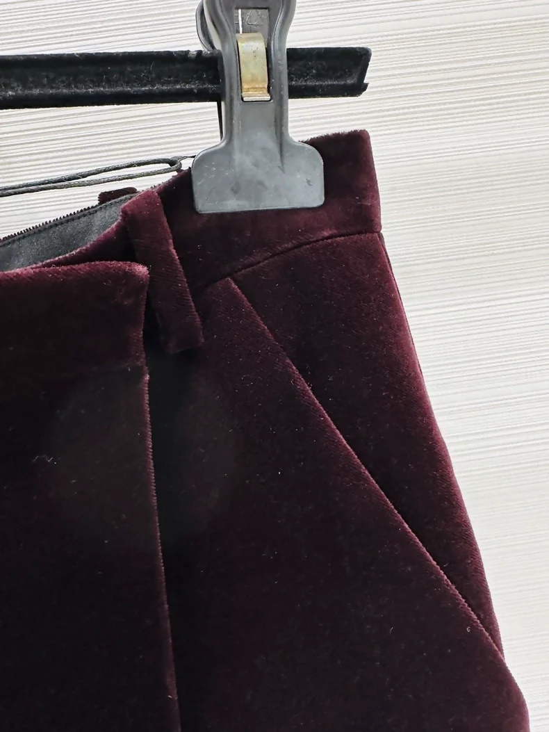 Saint Laurent YSL 25 midi skirt in burgundy velvet - Image 3
